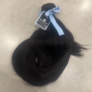 Selling brand new Zala 24” Weft Hair extensions. 145g